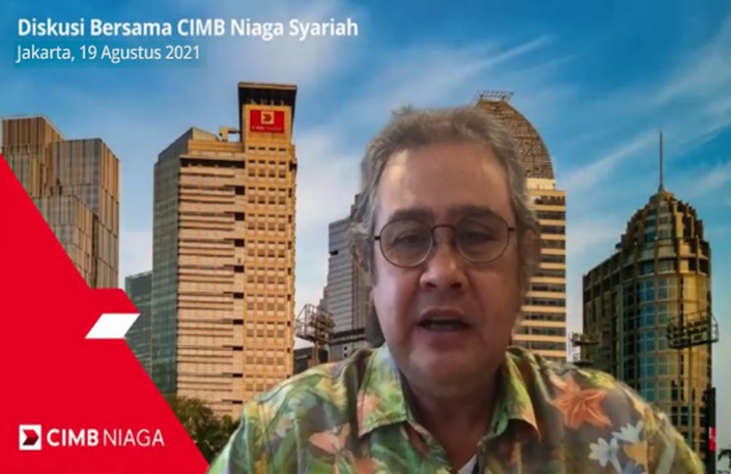 Direktur Syariah Banking PT Bank CIMB Niaga Tbk Pandji P. Djajanegara