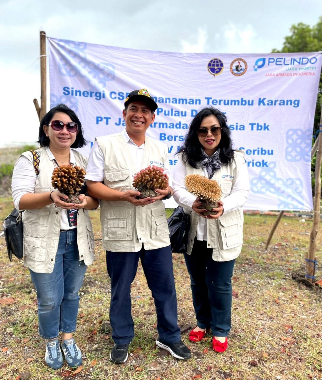 Foto 1 IPCM Tanam Terumbu Karang