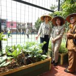 Karyawan AXA Mandiri Bersama Pemprov DKI Jakarta Tingkatkan Kesadaran Pengelolaan Sampah melalui Donasi Komposter dan Pentingnya Literasi Keuangan