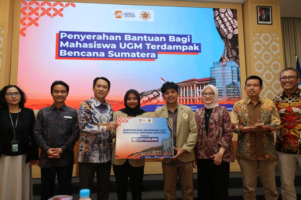Penyerahan Bantuan Mahasiswa UGM Terdampak Bencana & Beasiswa LPS Transmedia 190626 (4)