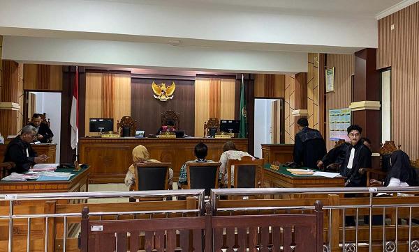 sidang dika